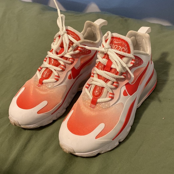 Red and white nike 270 reacts - Picture 3 of 3